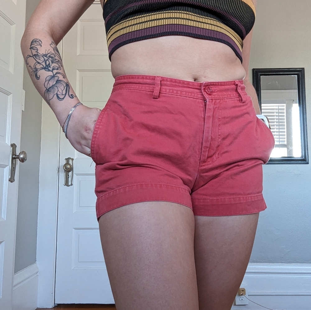 Red Gap Retro Cut shorts size 0